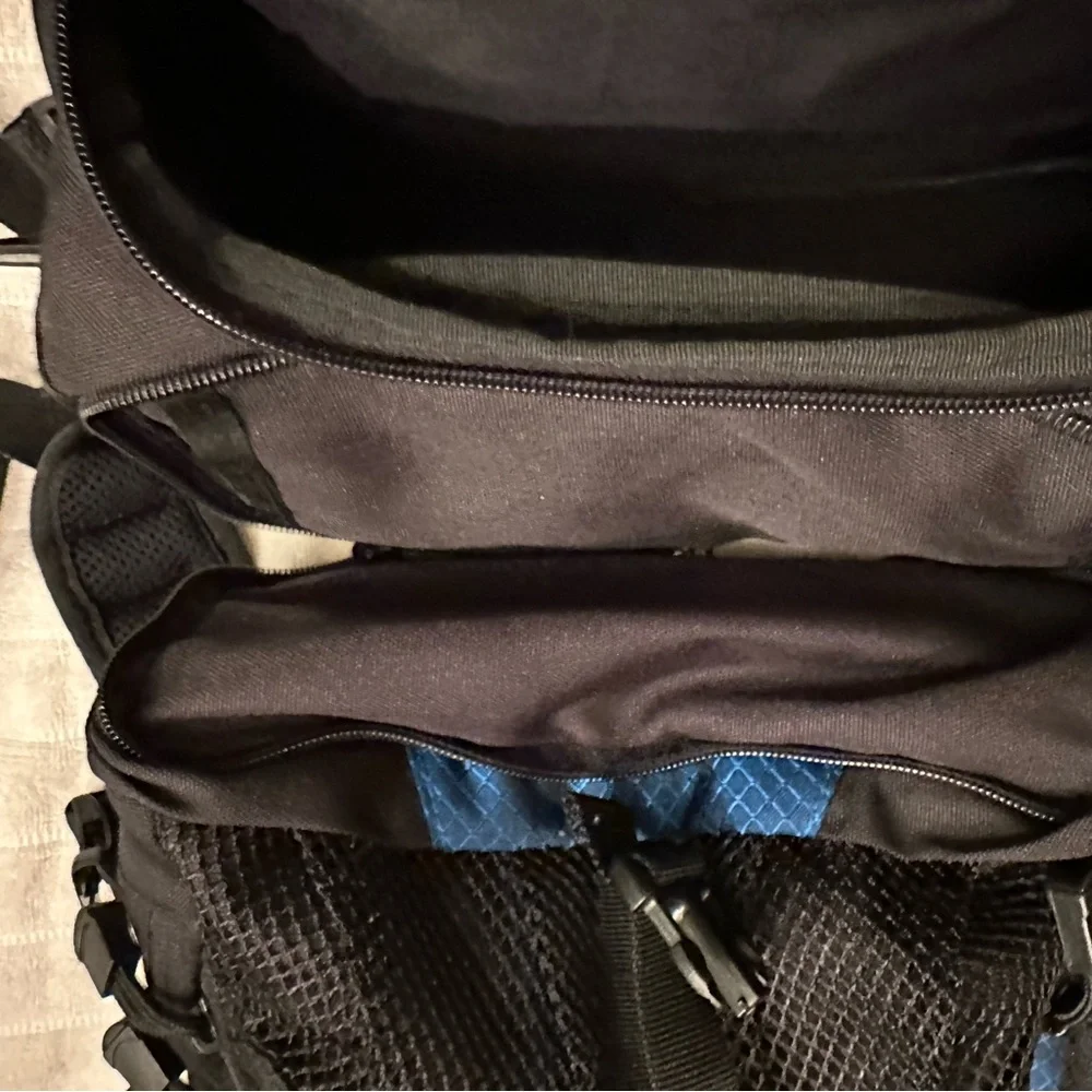 Blue and Black Backpack multi purpose Sm/M - Picture 10 of 10